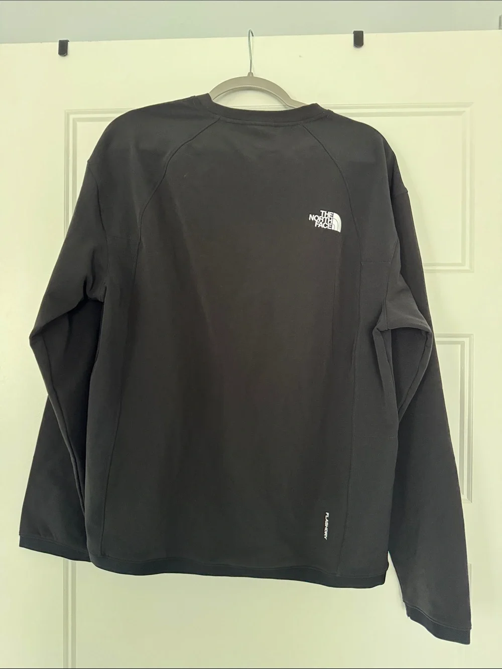 The North Face Men's Black Crewneck Tekware Sweatshirt